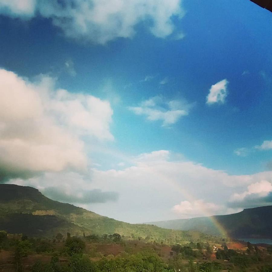 Mysticstays Resort Wai Bagian luar foto
