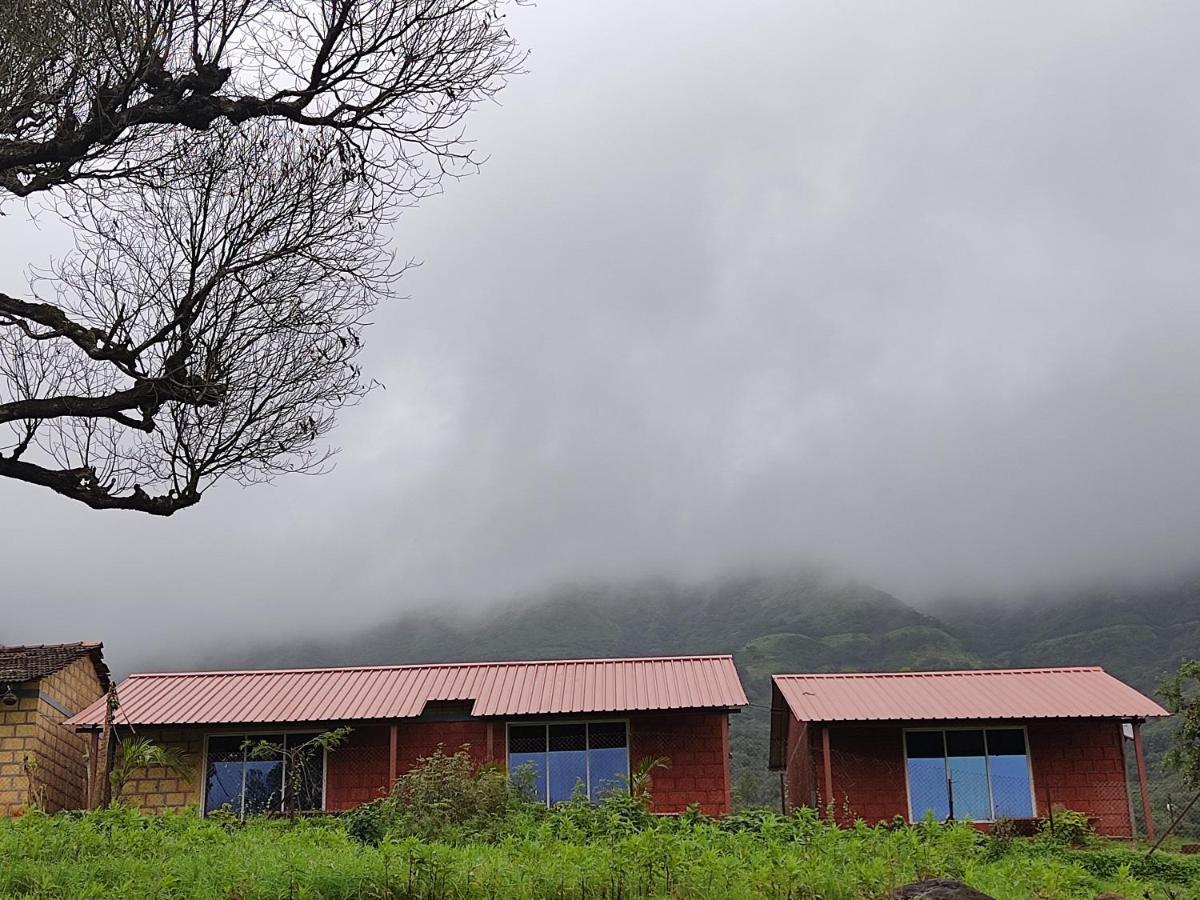 Mysticstays Resort Wai Bagian luar foto