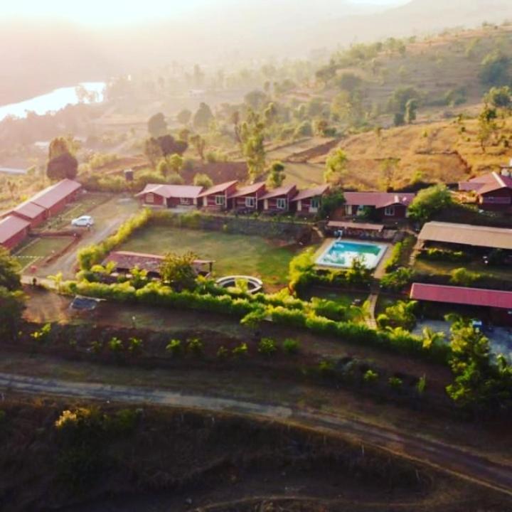 Mysticstays Resort Wai Bagian luar foto