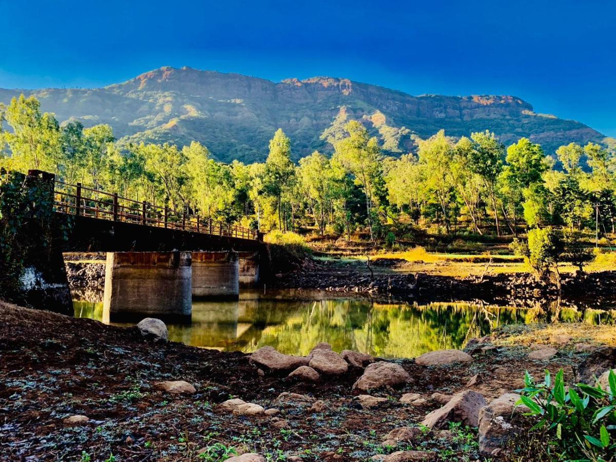 Mysticstays Resort Wai Bagian luar foto
