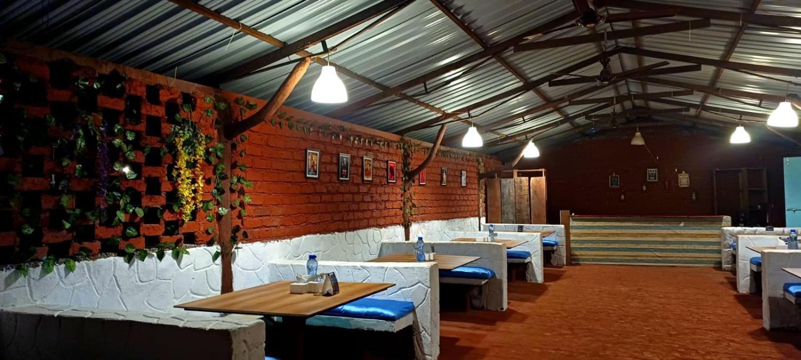 Mysticstays Resort Wai Bagian luar foto