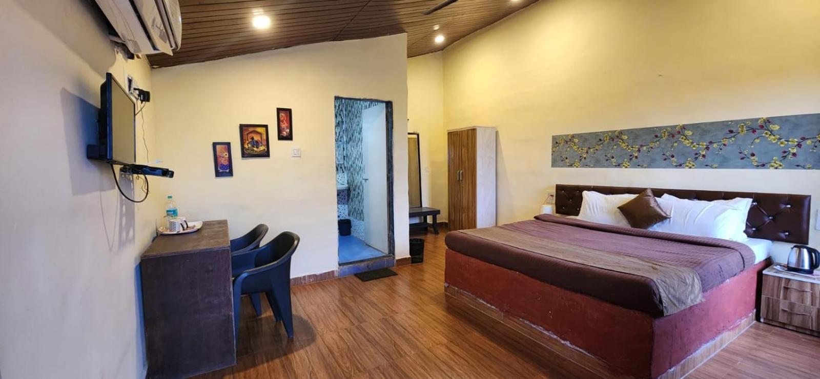 Mysticstays Resort Wai Bagian luar foto