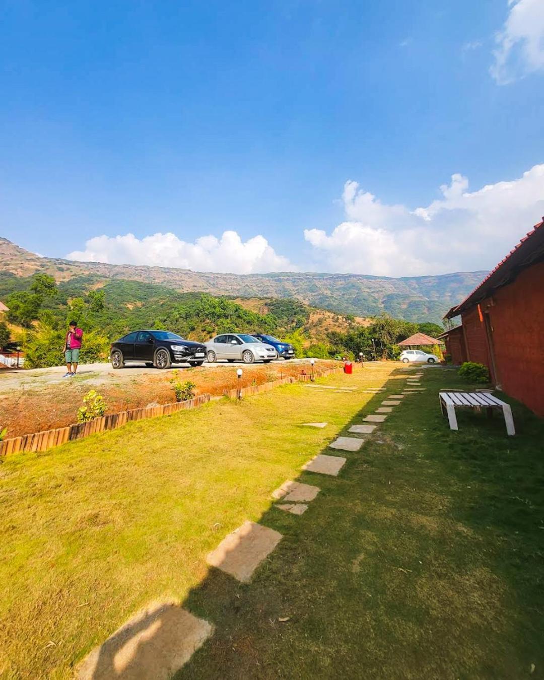Mysticstays Resort Wai Bagian luar foto