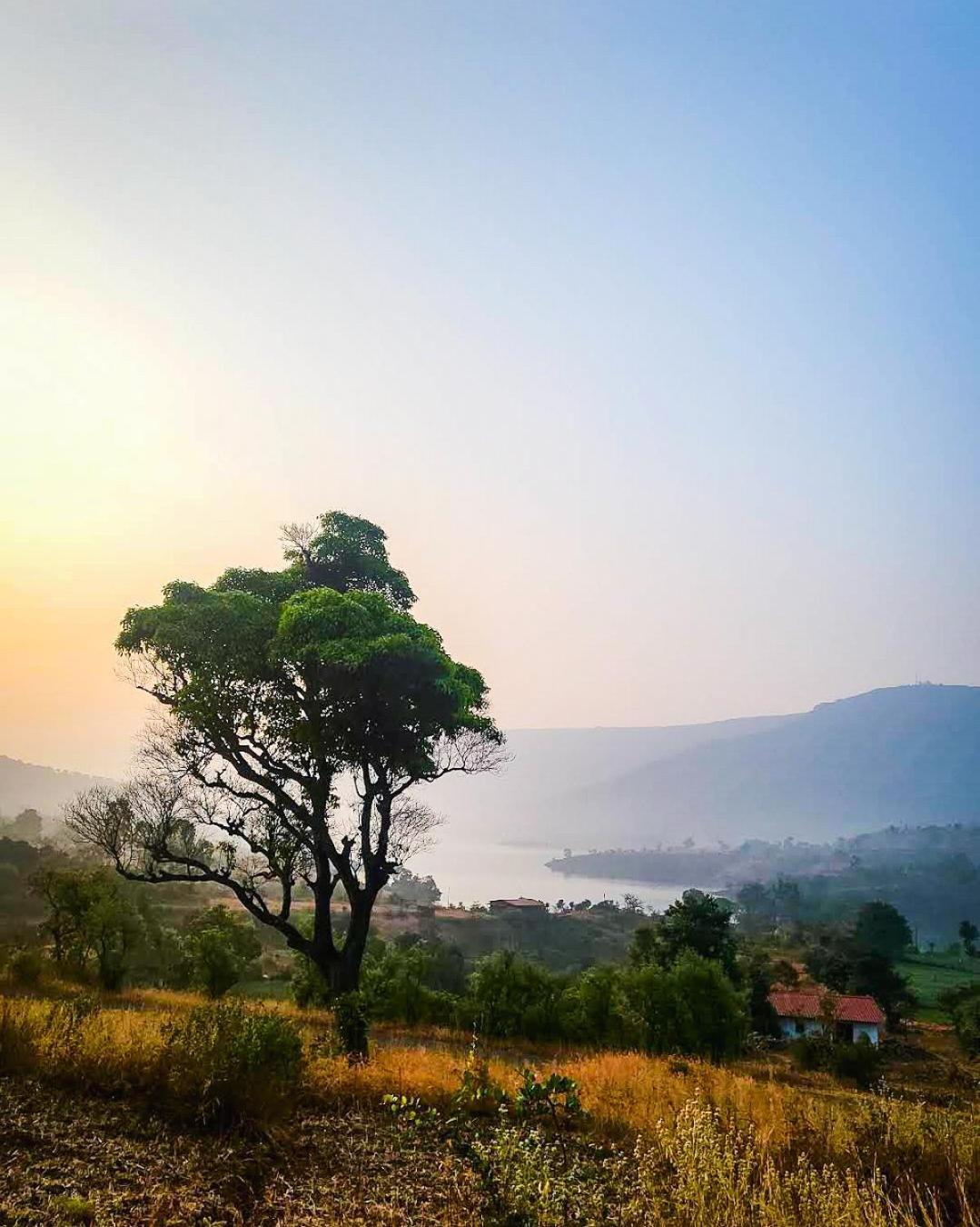 Mysticstays Resort Wai Bagian luar foto