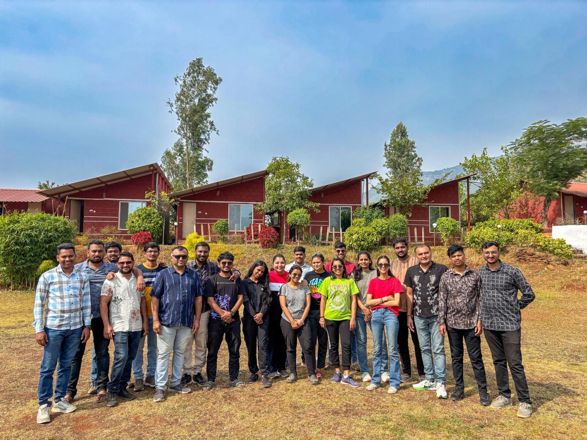 Mysticstays Resort Wai Bagian luar foto