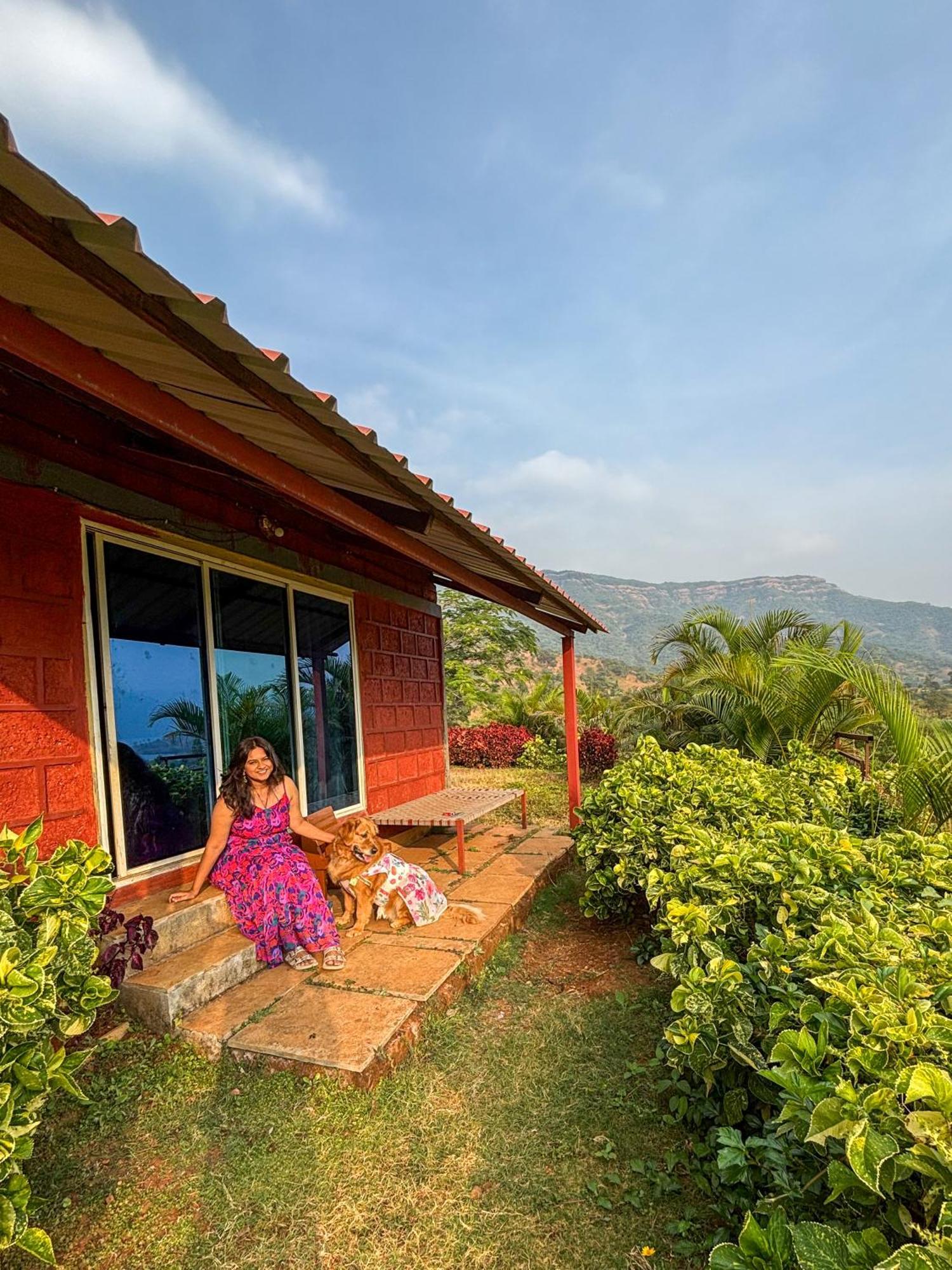 Mysticstays Resort Wai Bagian luar foto
