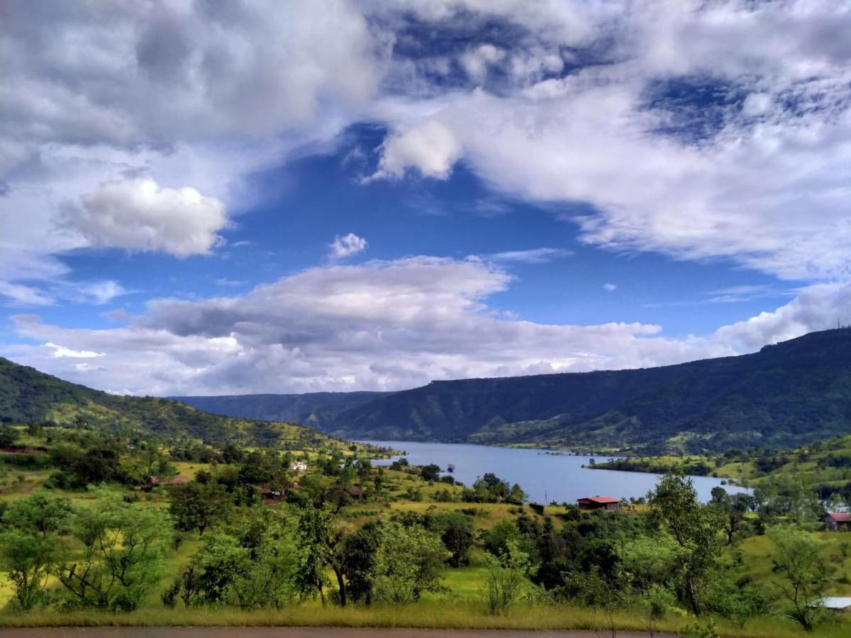 Mysticstays Resort Wai Bagian luar foto